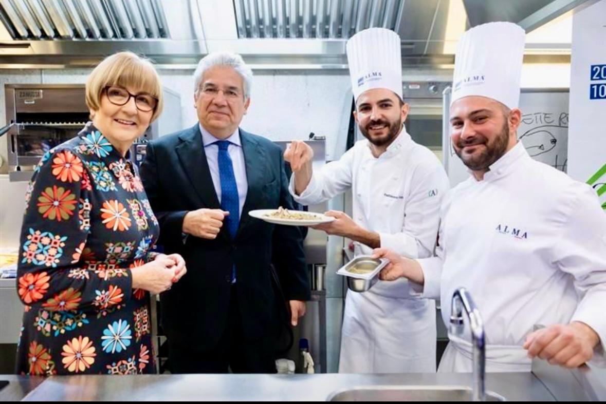 WhatsApp Image 2025-11-19 at 17.49.18 (1)